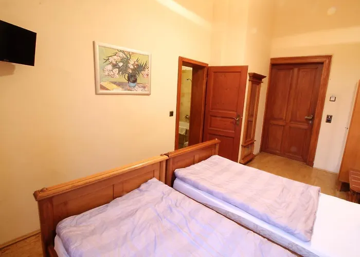 Schloss Gattersburg Отель Гримма